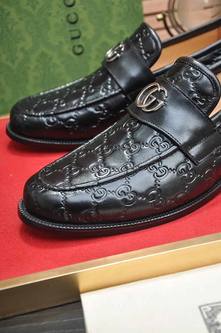 Men's men's shoes💰520💶【GUCCI】 (high-end Niuli) new model🍀Gucci* - top version Gucci classic casual leather shoes! It is made of imported original cowhide and has a comfortable first layer of cowhide lining! Original wear-resistant rubber outsole! High quality products! Code number 38-44!